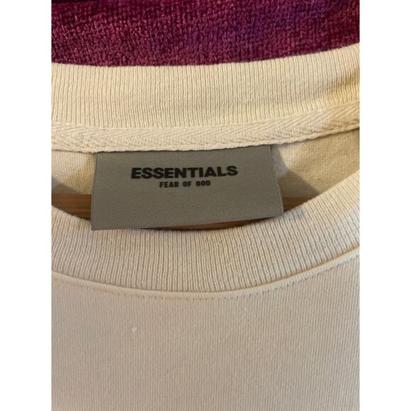 Essentials FEAR of GOD Oversize T-Shirt Buttercream Color w Black Size XS Tee - Picture 3 of 6